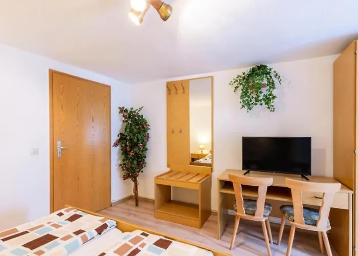 Ps Zur Sektkellerei Pensionat Freyburg